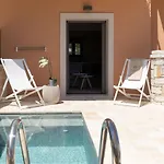 Onore Luxury Suites